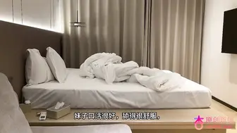 今天约了哥身材苗条的大圈妹子，妹子口活很好，舔的很舒服，做到后面让她给口了出来，浓稠的精液灌满了她的嘴巴。#史莱姆