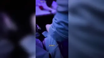 兄妹乱伦 和偷操半年的亲妹妹在KTV激情开操年纪小就是听话，这骚叫声也是没谁了，骨子里的贱货