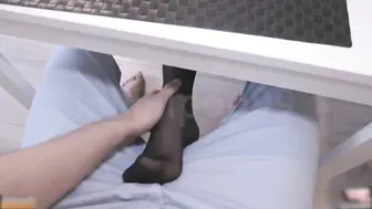 黑丝JK少女肉偿房租