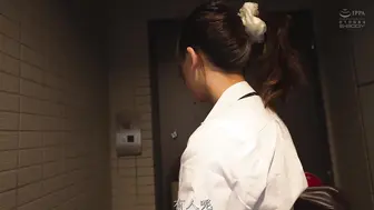 EBWH-330 [中文字幕] 等不及了，我就穿着这身衣服来了（笑）开门瞬间即是极限色情露出Cos，莉莉遥香，控制不能的「强行上门」痴女访问 - 稲場るか