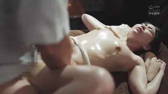 IPZZ-648 [中文字幕]虽然想着要向男友道歉，但还是无法忘记让人漏尿般的快感媚药按摩… 美织杏