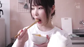 SSIS-470 [中文字幕] 與初次交往的女友度過初夜…看來純真想像不出的超棒性技讓大興奮的我發洩性欲般抽插 香水纯
