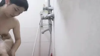 调教邻居家暗恋我的极品粉嫩无毛小妹妹驯化小母狗口塞调教！