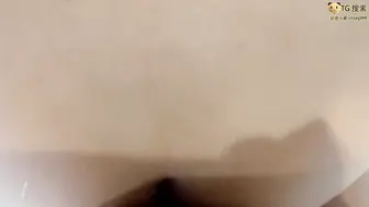 推特少妇大奶人妻深喉吃鸡啪啪 腿分开 啊好受快点 在卫生间镜子前撅着大屁屁被大哥无套猛怼 内射肥鲍鱼