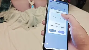 COS户外贝贝连续高强度电击一整天,到酒店洗澡后她终于投降了