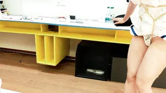 女仆妹妹偷玩玩具被主人发现后强制多次高潮,还要被迫和玩具大人道歉